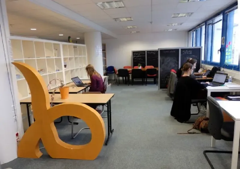 Photo des bureaux de Coworking Co-Working La Boussol : espace de coworking à Brest