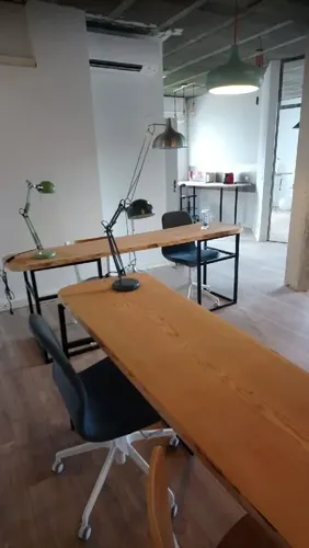 Photo des bureaux de Caravan Cowork In : espace de coworking à Aix En Provence Photo des bureaux de Caravan Cowork In : espace de coworking à Aix En Provence