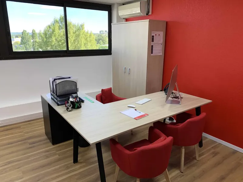 Photo des bureaux de Co-Working Martigues : espace de coworking à Martigues