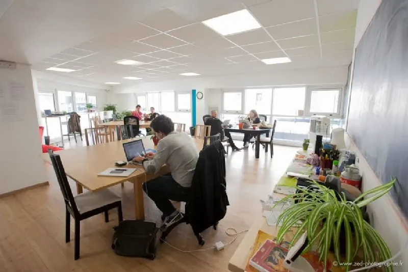 Photo des bureaux de La Cordée Lyon Charpennes : espace de coworking à Villeurbanne Photo des bureaux de La Cordée Lyon Charpennes : espace de coworking à Villeurbanne