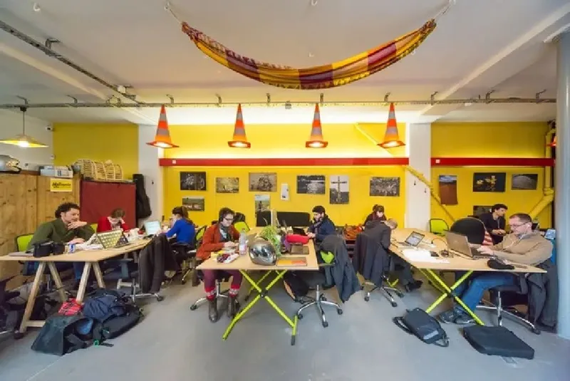 Photo des bureaux de Mutinerie Paris : espace de coworking à Paris 19 Photo des bureaux de Mutinerie Paris : espace de coworking à Paris 19