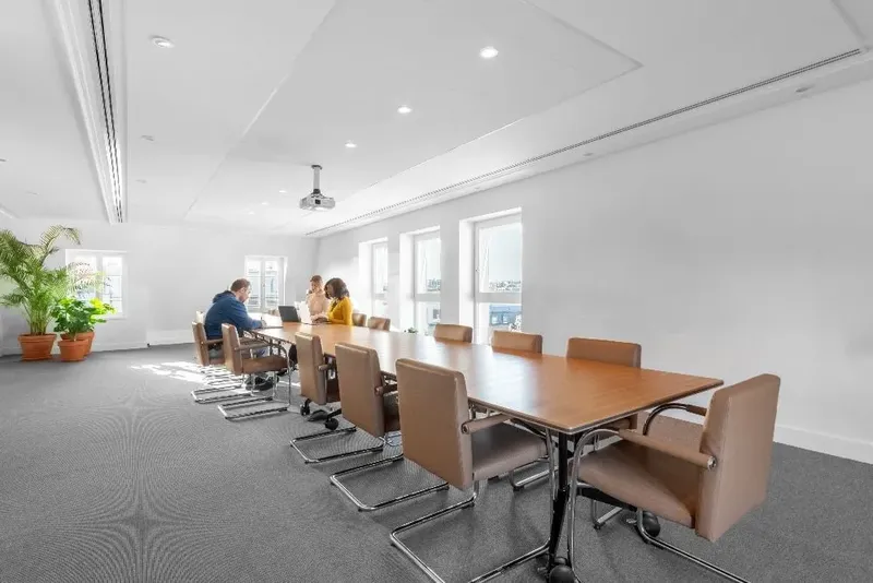 Photo des bureaux de Spaces Paris Etoile : espace de coworking à Paris 5 Photo des bureaux de Spaces Paris Etoile : espace de coworking à Paris 5