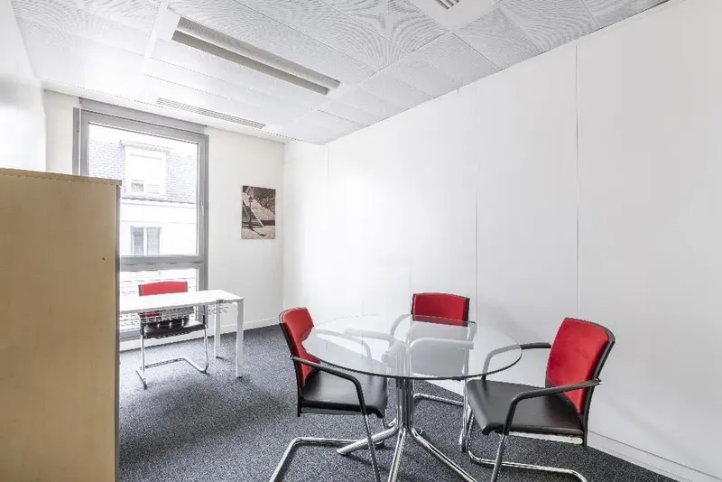Photo des bureaux de Regus Paris Saint Lazare Amsterdam : espace de coworking à Paris 8