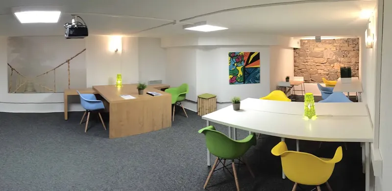 Photo des bureaux de Showroom Loft Champs Elysees : espace de coworking à Paris 8