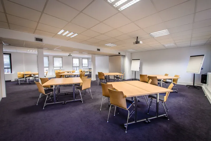 Photo des locaux de Baya Axess Paris Lafayette : espace de coworking à Paris 10