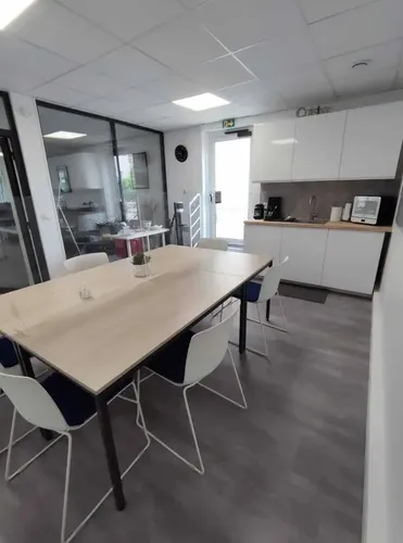 Photo des locaux de Coworking La Canotiere : espace de coworking à Le Plessis Robinson Photo des locaux de Coworking La Canotiere : espace de coworking à Le Plessis Robinson