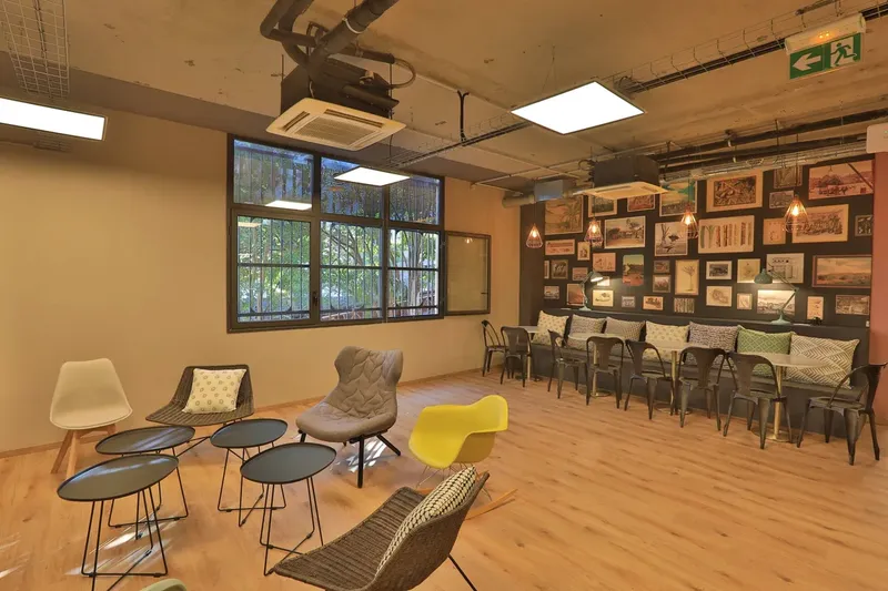 Photo des locaux de Lizine By Cbo Territoria Savanna Reunion : espace de coworking à Saint Paul Photo des locaux de Lizine By Cbo Territoria Savanna Reunion : espace de coworking à Saint Paul