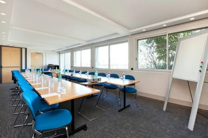Photo des locaux de Regus Paris 75 Haussmann : espace de coworking à Paris 6 Photo des locaux de Regus Paris 75 Haussmann : espace de coworking à Paris 6