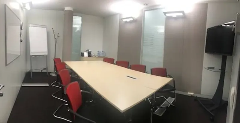 Photo des locaux de Regus Paris Friedland : espace de coworking à Paris 8