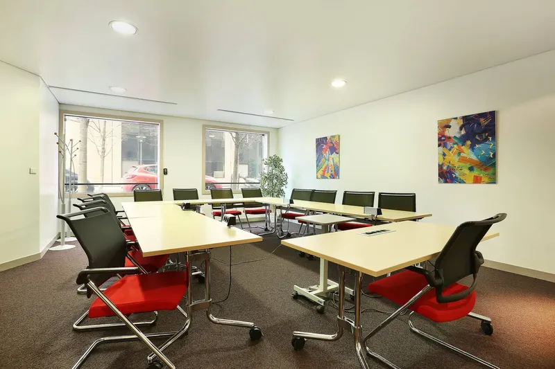 Photo des locaux de Regus Paris La Defense : espace de coworking à Courbevoie Photo des locaux de Regus Paris La Defense : espace de coworking à Courbevoie