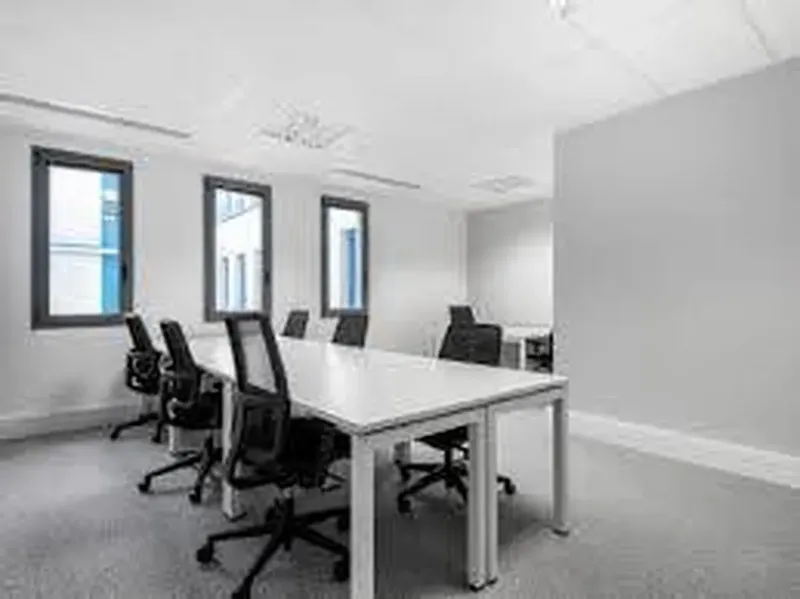 Photo des locaux de Regus Rouen Siege Jeanne D'Arc : espace de coworking à Rouen Photo des locaux de Regus Rouen Siege Jeanne D'Arc : espace de coworking à Rouen