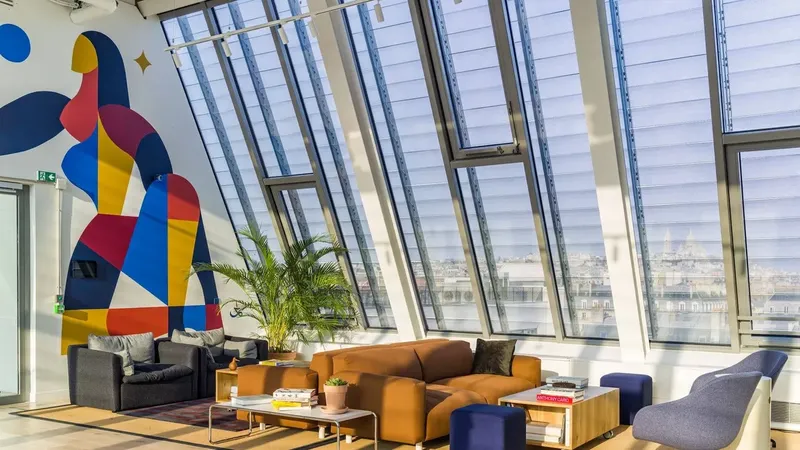 Photo des locaux de Wework Place De L'Europe : espace de coworking à Paris 8