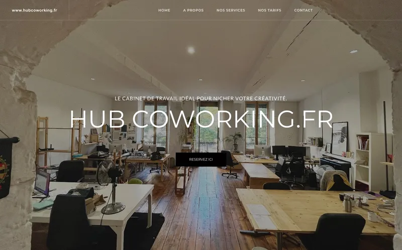 Hub Coworking Bordeaux : Photo de l'espace de coworking situé 5 Place Du Palais à Bordeaux (33000) Hub Coworking Bordeaux : Photo de l'espace de coworking situé 5 Place Du Palais à Bordeaux (33000)