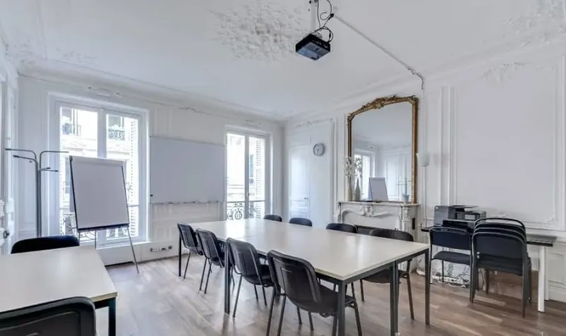 ABIS CONSEIL FORMATION: espace de coworking à Paris 8: Photo des locaux, adresse, horaires et tarifs pour réserver un espace de travail ABIS CONSEIL FORMATION: espace de coworking à Paris 8: Photo des locaux, adresse, horaires et tarifs pour réserver un espace de travail