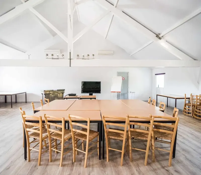 ATELIER DU SAVOIR: espace de coworking à Saintes: Photo des locaux, adresse, horaires et tarifs pour réserver un espace de travail ATELIER DU SAVOIR: espace de coworking à Saintes: Photo des locaux, adresse, horaires et tarifs pour réserver un espace de travail