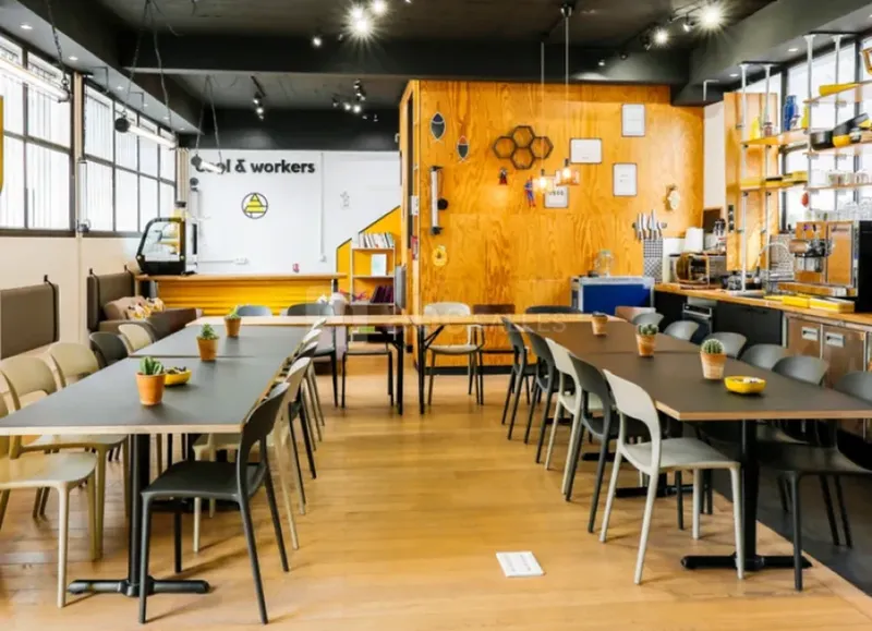 COOL & WORKERS NEUILLY SUR SEINE: espace de coworking à Neuilly Sur Seine: Photo des locaux, adresse, horaires et tarifs pour réserver un espace de travail