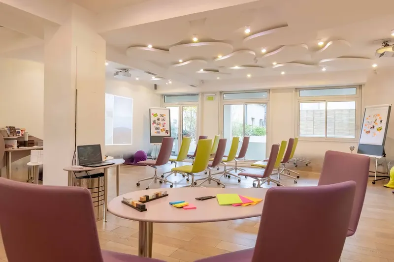 CAPITAL 8: espace de coworking à Paris 8: Photo des locaux, adresse, horaires et tarifs pour réserver un espace de travail CAPITAL 8: espace de coworking à Paris 8: Photo des locaux, adresse, horaires et tarifs pour réserver un espace de travail