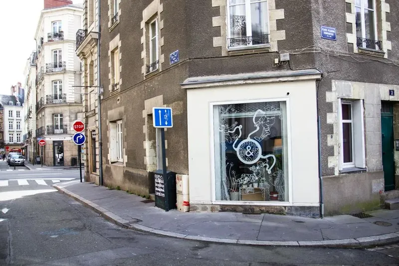 ESPERLUETTE NANTES: espace de coworking à Nantes: Photo des locaux, adresse, horaires et tarifs pour réserver un espace de travail ESPERLUETTE NANTES: espace de coworking à Nantes: Photo des locaux, adresse, horaires et tarifs pour réserver un espace de travail