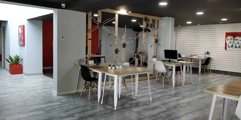 LA FABRIQUE DES ENTREPRENEURS: espace de coworking à Orange: Photo des locaux, adresse, horaires et tarifs pour réserver un espace de travail LA FABRIQUE DES ENTREPRENEURS: espace de coworking à Orange: Photo des locaux, adresse, horaires et tarifs pour réserver un espace de travail