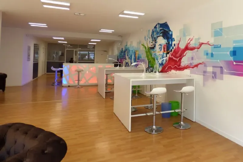 LE BURO: espace de coworking à Saint Quentin: Photo des locaux, adresse, horaires et tarifs pour réserver un espace de travail LE BURO: espace de coworking à Saint Quentin: Photo des locaux, adresse, horaires et tarifs pour réserver un espace de travail