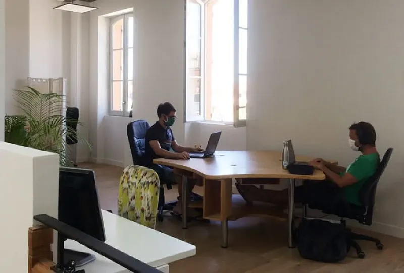 LE GRENIER: espace de coworking à Castanet Tolosan: Photo des locaux, adresse, horaires et tarifs pour réserver un espace de travail LE GRENIER: espace de coworking à Castanet Tolosan: Photo des locaux, adresse, horaires et tarifs pour réserver un espace de travail