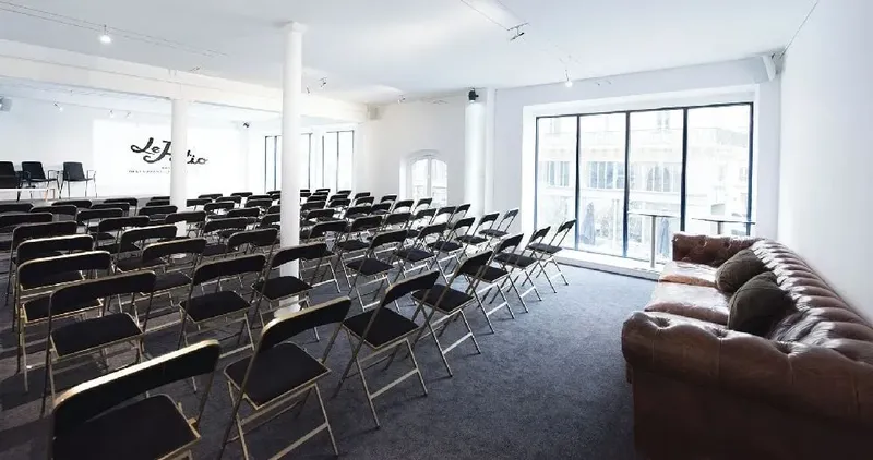 LE PATIO: espace de coworking à Le Bouscat: Photo des locaux, adresse, horaires et tarifs pour réserver un espace de travail
