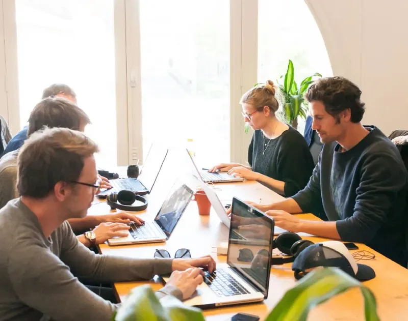 LE WAGON BORDEAUX: espace de coworking à Bordeaux: Photo des locaux, adresse, horaires et tarifs pour réserver un espace de travail LE WAGON BORDEAUX: espace de coworking à Bordeaux: Photo des locaux, adresse, horaires et tarifs pour réserver un espace de travail