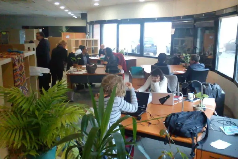 LES IMAGINATIONS FERTILES: espace de coworking à Toulouse: Photo des locaux, adresse, horaires et tarifs pour réserver un espace de travail LES IMAGINATIONS FERTILES: espace de coworking à Toulouse: Photo des locaux, adresse, horaires et tarifs pour réserver un espace de travail