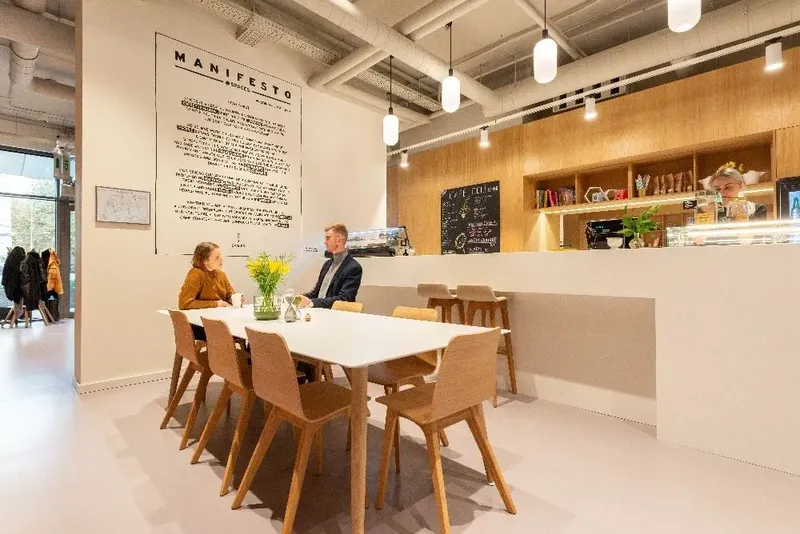 SPACES LILLE: espace de coworking à Lille: Photo des locaux, adresse, horaires et tarifs pour réserver un espace de travail SPACES LILLE: espace de coworking à Lille: Photo des locaux, adresse, horaires et tarifs pour réserver un espace de travail