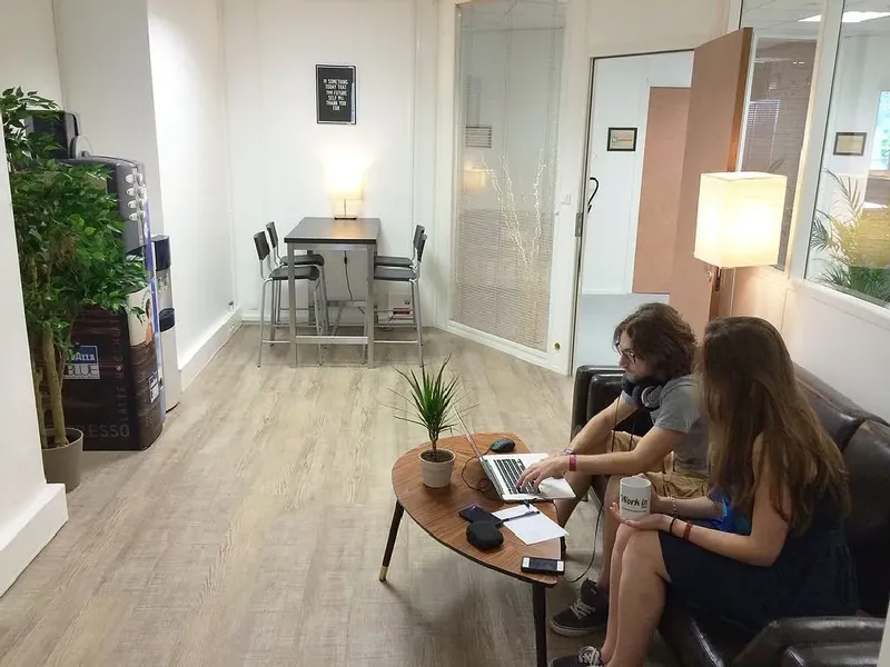 WORK'IN PARIS VAUGIRARD: espace de coworking à Paris 15: Photo des locaux, adresse, horaires et tarifs pour réserver un espace de travail WORK'IN PARIS VAUGIRARD: espace de coworking à Paris 15: Photo des locaux, adresse, horaires et tarifs pour réserver un espace de travail