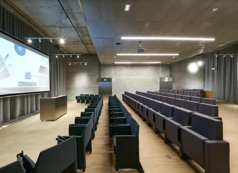 DESKEO LA DEFENSE TOUR PACIFIC: espace de coworking à Puteaux: Photo des locaux, adresse, horaires et tarifs pour réserver un espace de travail DESKEO LA DEFENSE TOUR PACIFIC: espace de coworking à Puteaux: Photo des locaux, adresse, horaires et tarifs pour réserver un espace de travail