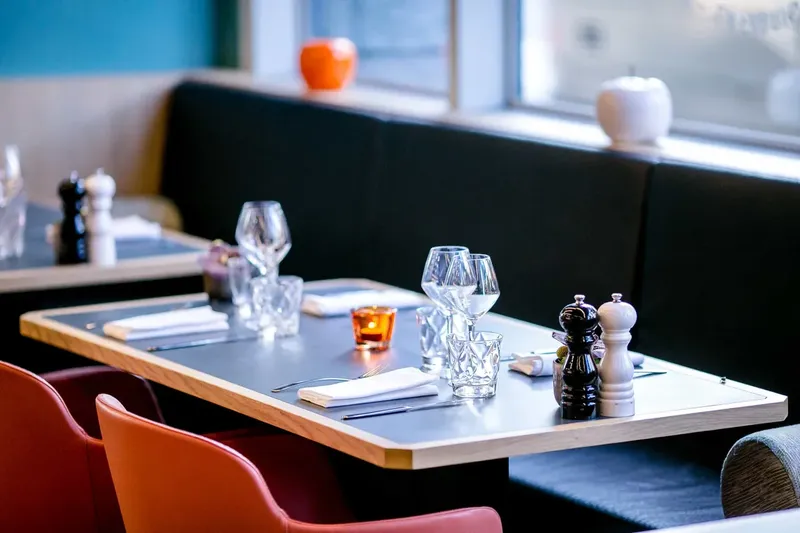 HOTEL EASYWORK MERCURE PARIS SAINT OUEN: espace de coworking à Saint Ouen sur Seine: Photo des locaux, adresse, horaires et tarifs pour réserver un espace de travail