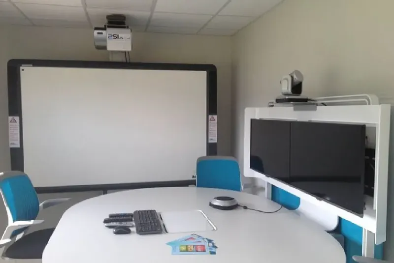 LE LABO SARREBOURG: espace de coworking à Sarrebourg: Photo des locaux, adresse, horaires et tarifs pour réserver un espace de travail LE LABO SARREBOURG: espace de coworking à Sarrebourg: Photo des locaux, adresse, horaires et tarifs pour réserver un espace de travail