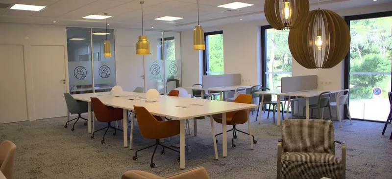 OCOWORK ROUTE DE CALAS: espace de coworking à Cabriès: Photo des locaux, adresse, horaires et tarifs pour réserver un espace de travail OCOWORK ROUTE DE CALAS: espace de coworking à Cabriès: Photo des locaux, adresse, horaires et tarifs pour réserver un espace de travail