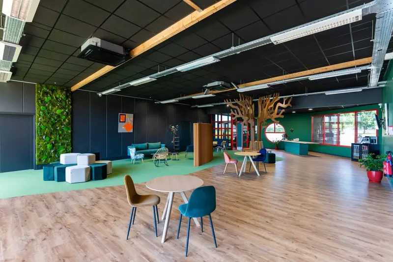 QG AMBOISE: espace de coworking à Amboise: Photo des locaux, adresse, horaires et tarifs pour réserver un espace de travail QG AMBOISE: espace de coworking à Amboise: Photo des locaux, adresse, horaires et tarifs pour réserver un espace de travail