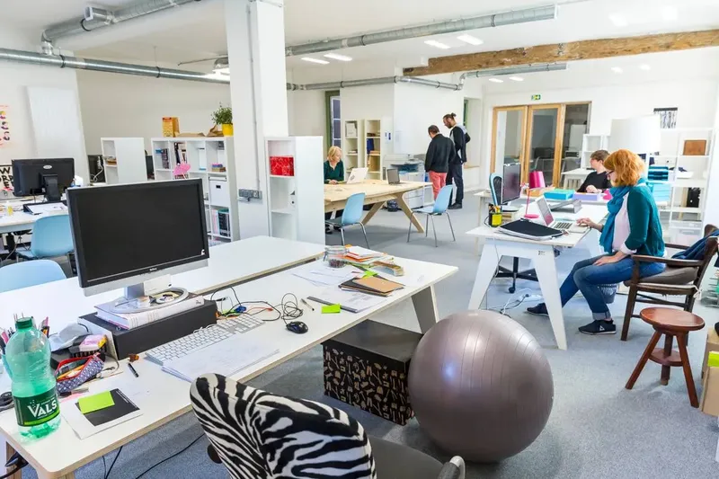 8FABLAB: fablab à Valence: Photo des locaux, adresse, horaires et tarifs pour réserver un espace de travail
