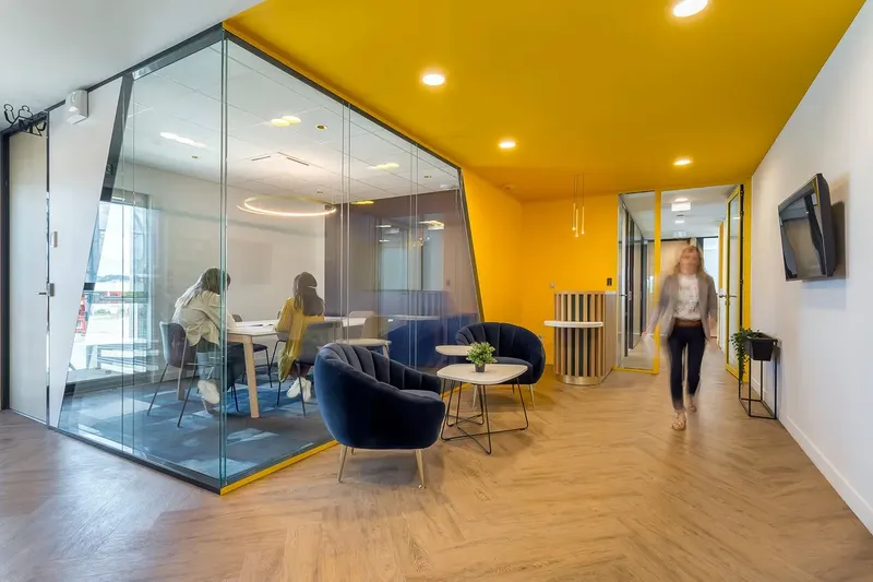 A MON BUREAU VILLEFRANCHE SUD: espace de coworking à Villefranche Sur Saone: Photo des locaux, adresse, horaires et tarifs pour réserver un espace de travail A MON BUREAU VILLEFRANCHE SUD: espace de coworking à Villefranche Sur Saone: Photo des locaux, adresse, horaires et tarifs pour réserver un espace de travail