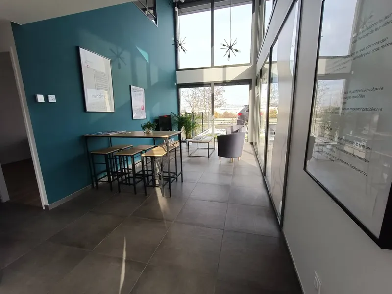 AGENCE AUTO: espace de coworking à Andrézieux Boutheon: Photo des locaux, adresse, horaires et tarifs pour réserver un espace de travail