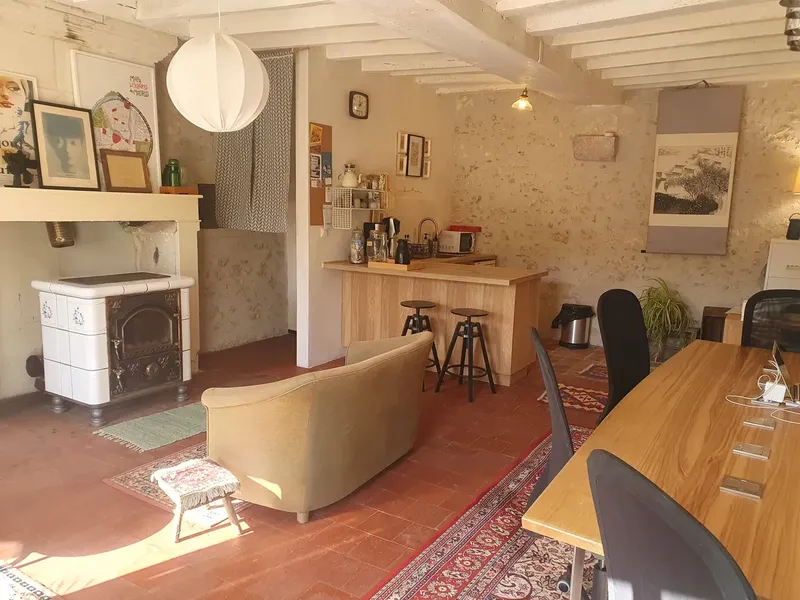 AU BORD DE L'EAU: espace de coworking à Monthou Sur Cher: Photo des locaux, adresse, horaires et tarifs pour réserver un espace de travail AU BORD DE L'EAU: espace de coworking à Monthou Sur Cher: Photo des locaux, adresse, horaires et tarifs pour réserver un espace de travail