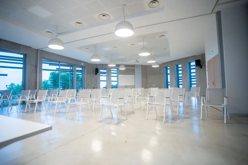 AVEA NARBONNE: espace de coworking à Narbonne: Photo des locaux, adresse, horaires et tarifs pour réserver un espace de travail AVEA NARBONNE: espace de coworking à Narbonne: Photo des locaux, adresse, horaires et tarifs pour réserver un espace de travail
