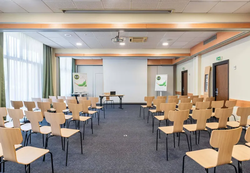 B&B HOTEL LYON NORD: espace de coworking à Dardilly: Photo des locaux, adresse, horaires et tarifs pour réserver un espace de travail