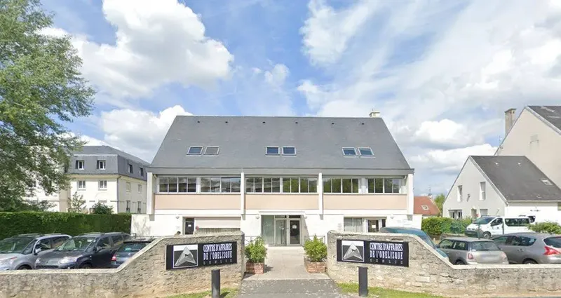 BURO CLUB SENLIS: espace de coworking à Senlis: Photo des locaux, adresse, horaires et tarifs pour réserver un espace de travail BURO CLUB SENLIS: espace de coworking à Senlis: Photo des locaux, adresse, horaires et tarifs pour réserver un espace de travail