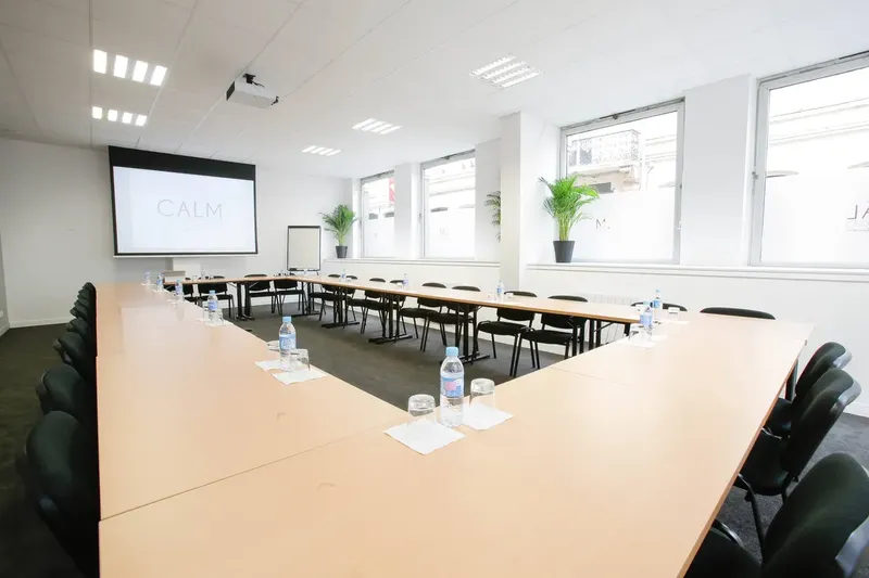 CALM APPART & HOSTEL: espace de coworking à Lille: Photo des locaux, adresse, horaires et tarifs pour réserver un espace de travail CALM APPART & HOSTEL: espace de coworking à Lille: Photo des locaux, adresse, horaires et tarifs pour réserver un espace de travail