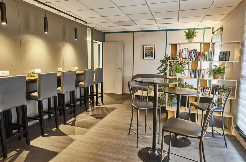 CAP CARAXO: espace de coworking à Lezennes: Photo des locaux, adresse, horaires et tarifs pour réserver un espace de travail CAP CARAXO: espace de coworking à Lezennes: Photo des locaux, adresse, horaires et tarifs pour réserver un espace de travail