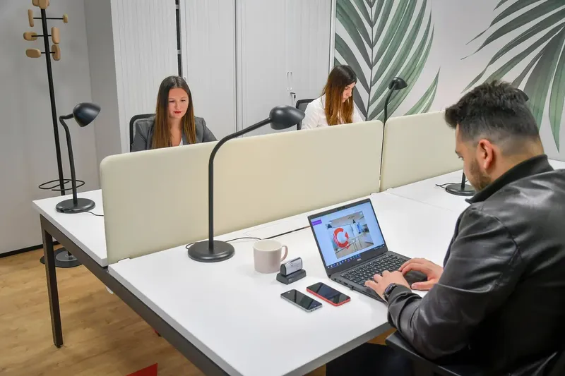 CAP COWORK ESPACES FENOUILLET: espace de coworking à Fenouillet: Photo des locaux, adresse, horaires et tarifs pour réserver un espace de travail CAP COWORK ESPACES FENOUILLET: espace de coworking à Fenouillet: Photo des locaux, adresse, horaires et tarifs pour réserver un espace de travail