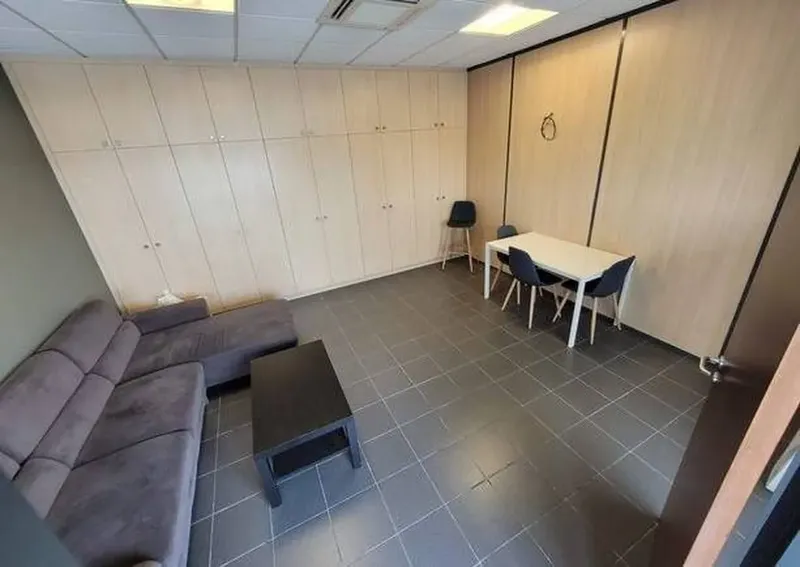 CARREBOX VALENCIENNES: espace de coworking à Prouvy: Photo des locaux, adresse, horaires et tarifs pour réserver un espace de travail CARREBOX VALENCIENNES: espace de coworking à Prouvy: Photo des locaux, adresse, horaires et tarifs pour réserver un espace de travail