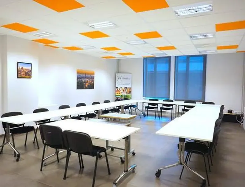 CHARLEROI ENTREPRENDRE: espace de coworking à Charleroi: Photo des locaux, adresse, horaires et tarifs pour réserver un espace de travail CHARLEROI ENTREPRENDRE: espace de coworking à Charleroi: Photo des locaux, adresse, horaires et tarifs pour réserver un espace de travail