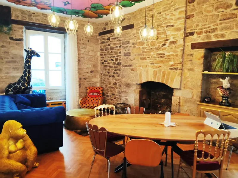 CHEZ CHARLES & FLEUR: lieu événementiel à Vannes: Photo des locaux, adresse, horaires et tarifs pour réserver un espace de travail CHEZ CHARLES & FLEUR: lieu événementiel à Vannes: Photo des locaux, adresse, horaires et tarifs pour réserver un espace de travail