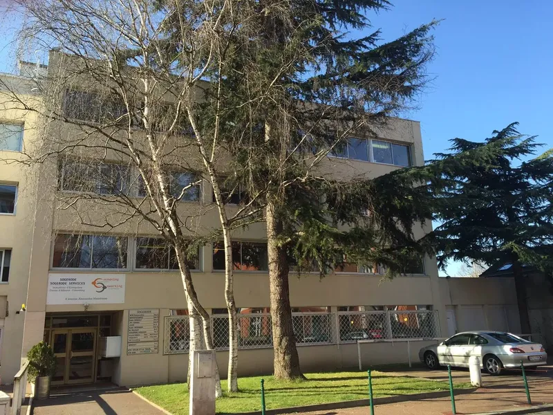 COCOTTE MINUTE COWORKING: espace de coworking à Saintes: Photo des locaux, adresse, horaires et tarifs pour réserver un espace de travail COCOTTE MINUTE COWORKING: espace de coworking à Saintes: Photo des locaux, adresse, horaires et tarifs pour réserver un espace de travail