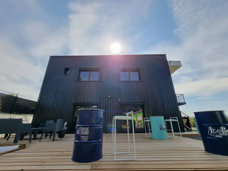 COLOCWORKING: espace de coworking à Saint Martin La Plaine: Photo des locaux, adresse, horaires et tarifs pour réserver un espace de travail COLOCWORKING: espace de coworking à Saint Martin La Plaine: Photo des locaux, adresse, horaires et tarifs pour réserver un espace de travail
